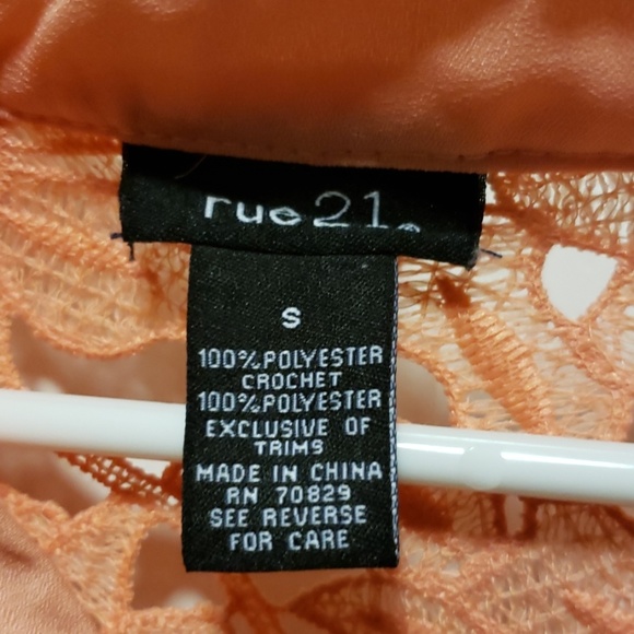 Blouse - Picture 3 of 3